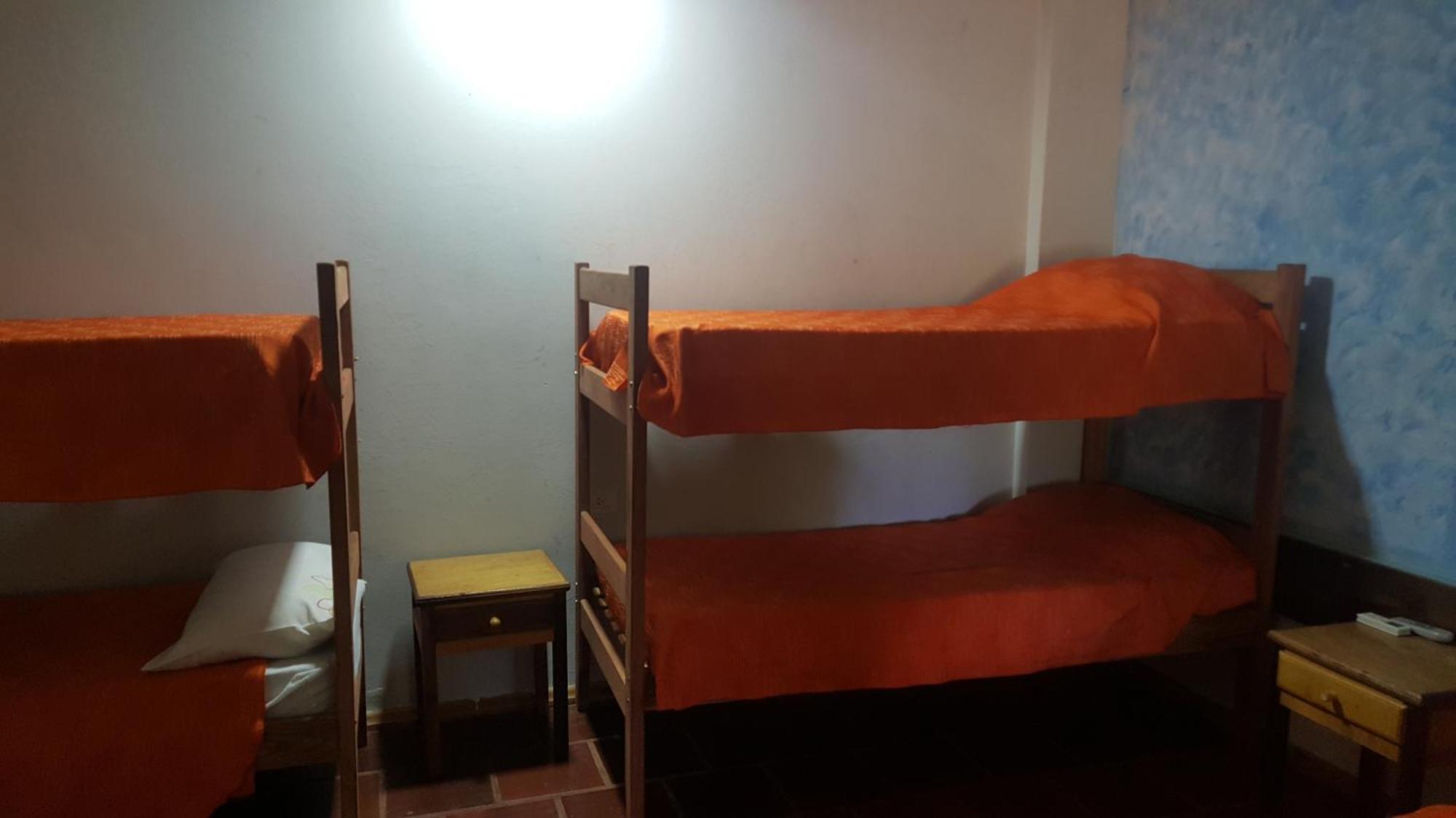 פוארטו איגואסו Hotel Y Residencial Amigos מראה חיצוני תמונה