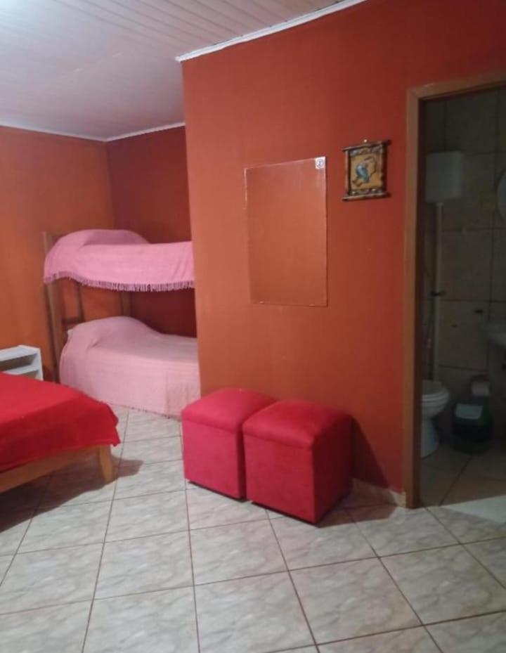 פוארטו איגואסו Hotel Y Residencial Amigos מראה חיצוני תמונה