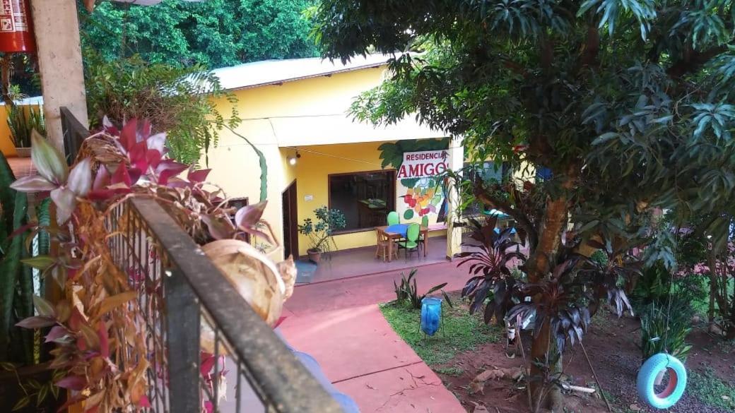 פוארטו איגואסו Hotel Y Residencial Amigos מראה חיצוני תמונה