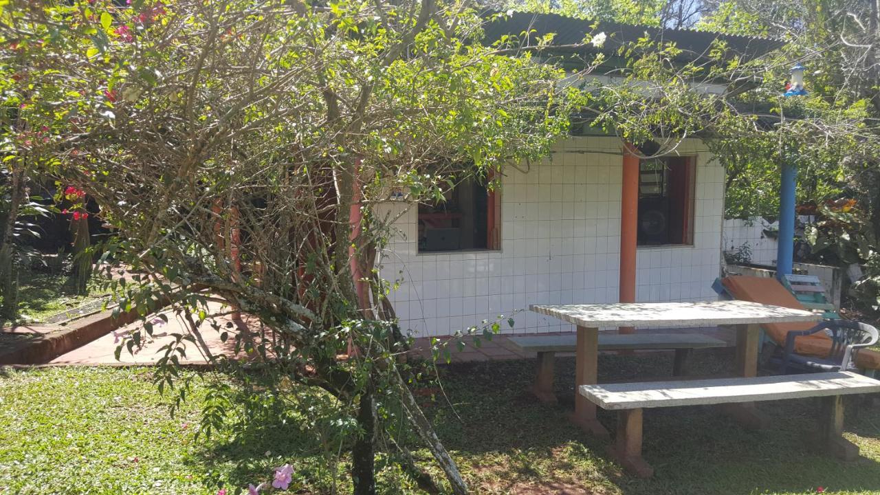 פוארטו איגואסו Hotel Y Residencial Amigos מראה חיצוני תמונה