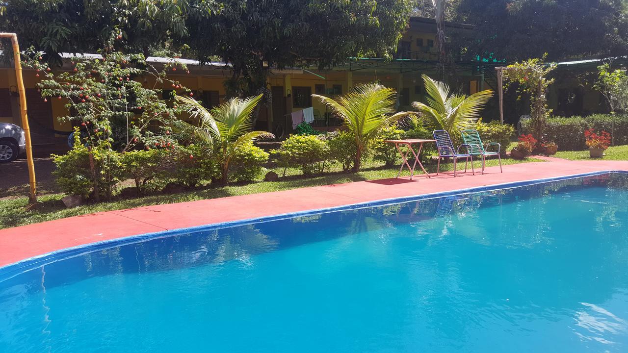 פוארטו איגואסו Hotel Y Residencial Amigos מראה חיצוני תמונה