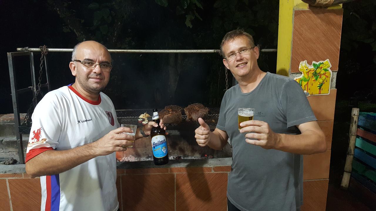 פוארטו איגואסו Hotel Y Residencial Amigos מראה חיצוני תמונה
